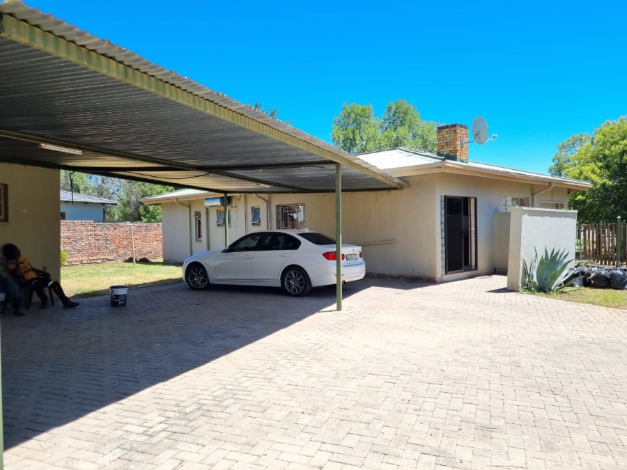 3 Bedroom Property for Sale in Noordhoek Free State